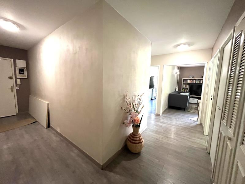 Appartement - 82 m² - 4 pièces