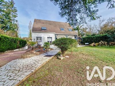 Maison - 152 m² - 7 pièces