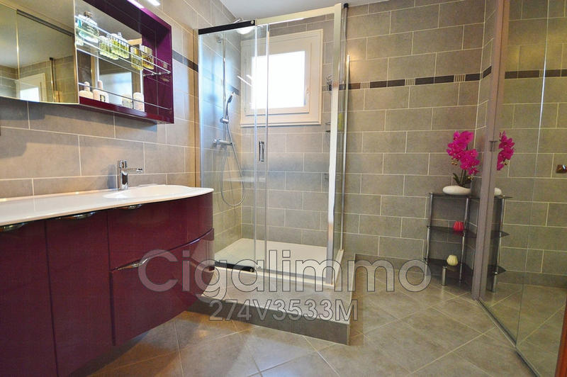 Maison - 140 m² - 10 pièces