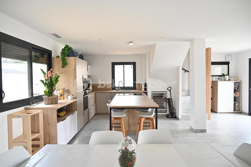 Maison - 134 m² - 7 pièces