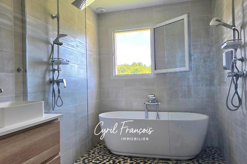 Maison - 101 m² - 4 pièces