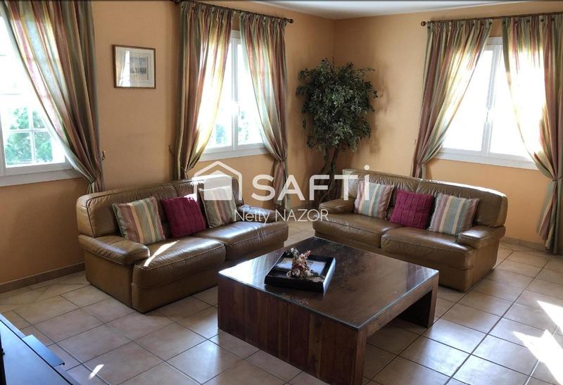 Maison - 180 m² - 6 pièces