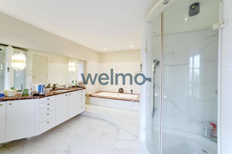 Mas - 350 m² - 10 pièces