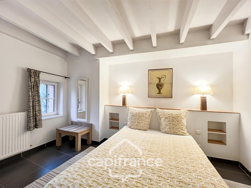 Propriété - 468 m² - 10 pièces