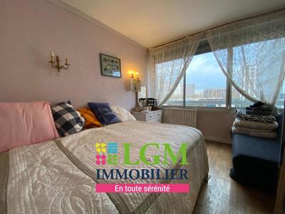 Appartement - 122 m² - 2 pièces