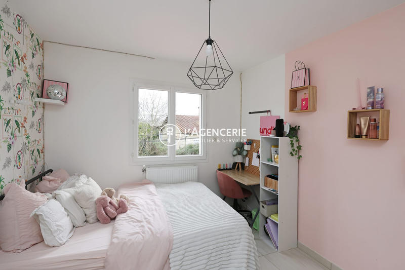 Maison traditionnelle - 217 m² - 6 pièces