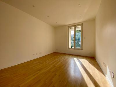 Bureau - 200 m² - 8 pièces