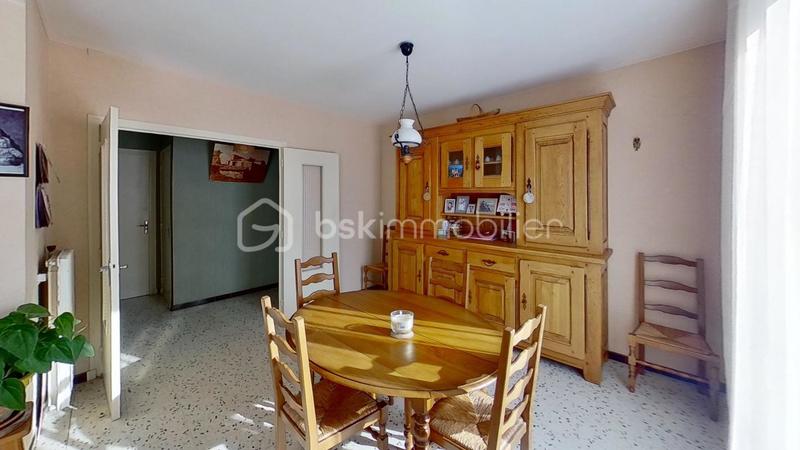 Maison - 99 m² - 5 pièces