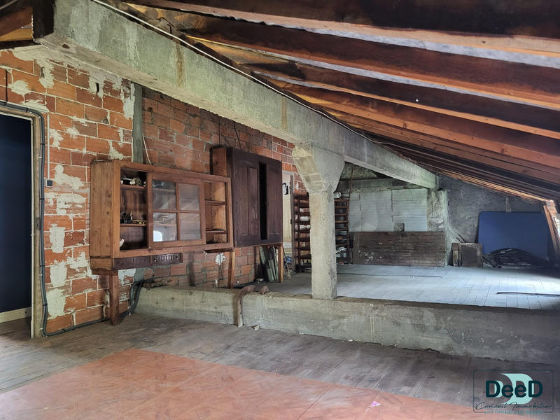 Maison - 205 m² - 7 pièces