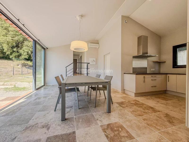 Maison - 168 m² - 7 pièces