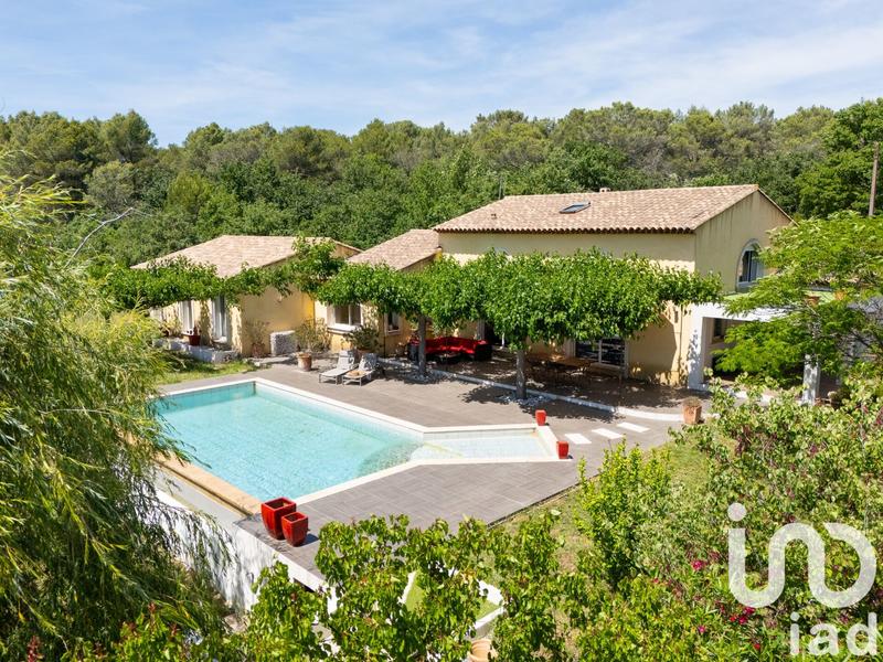 Maison - 290 m² - 6 pièces