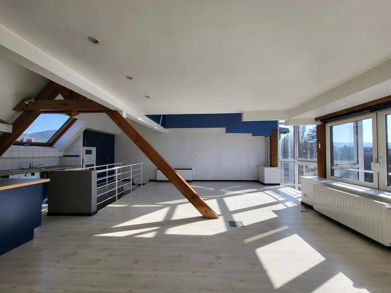 Appartement - 90 m² - 4 pièces