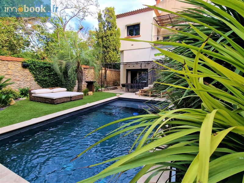 Maison - 350 m² - 8 pièces