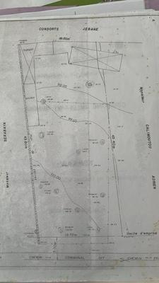 Terrain constructible - 853 m²