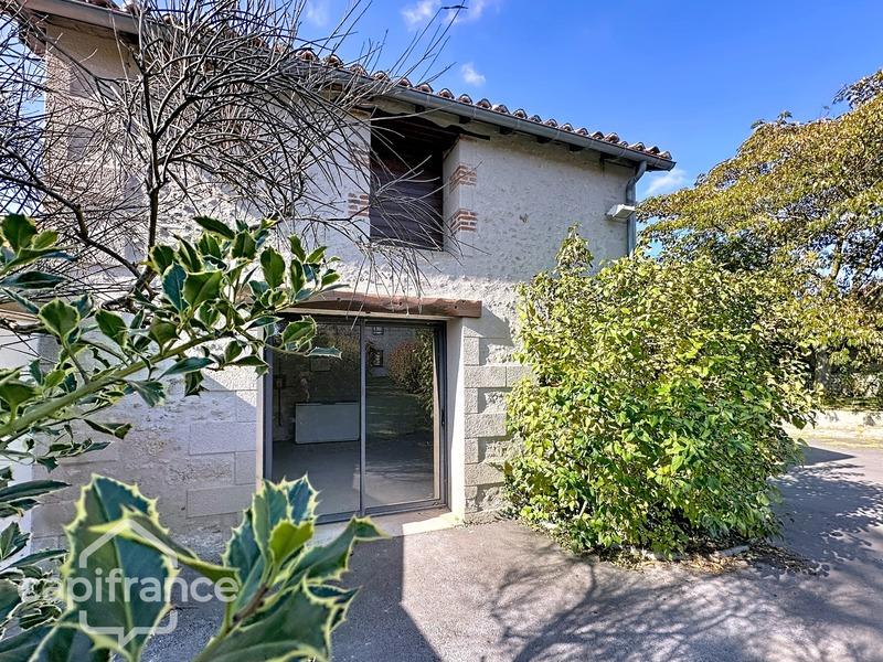 Maison - 291 m² - 12 pièces