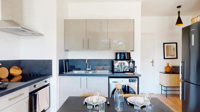 Appartement - 80 m² - 5 pièces