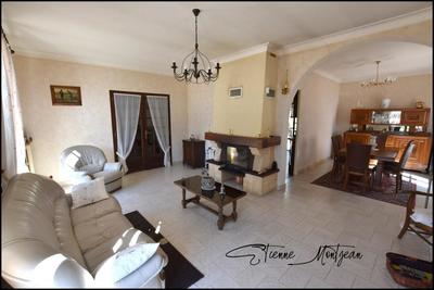 Propriété - 123 m² - 6 pièces