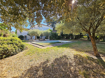 Maison - 446 m² - 14 pièces