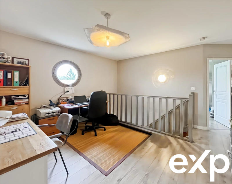 Maison traditionnelle - 147 m² - 7 pièces