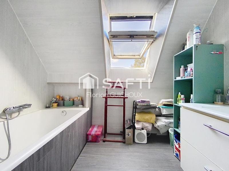 Maison - 96 m² - 5 pièces