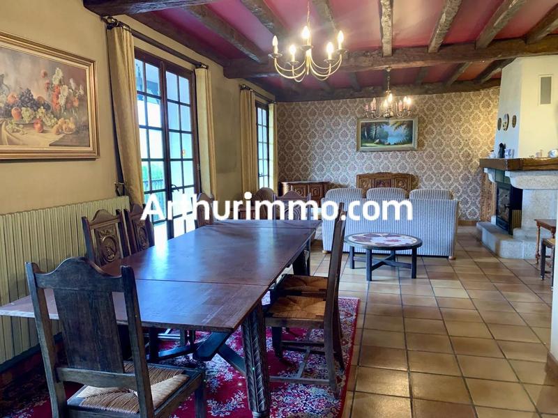 Maison - 195 m² - 9 pièces