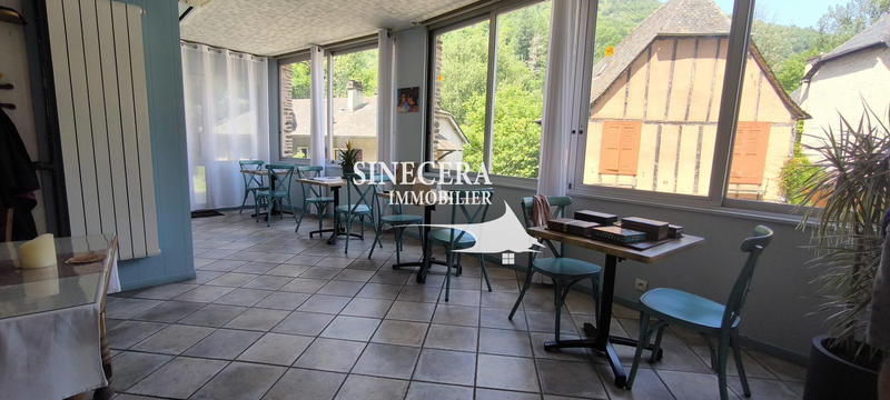 Maison - 350 m² - 17 pièces