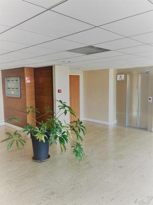 Bureau - 3 700 m²