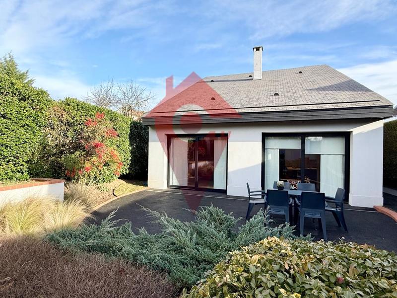 Maison d'architecte - 204 m² - 9 pièces