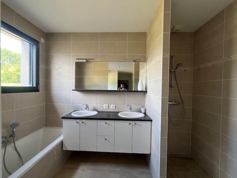 Maison - 254 m² - 9 pièces