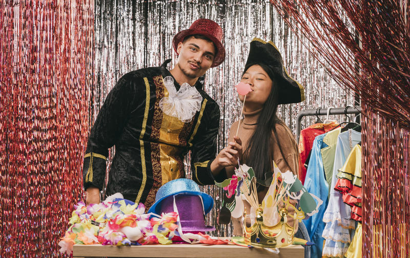 Atelier couture spécial carnaval avec la Croisée des Villages