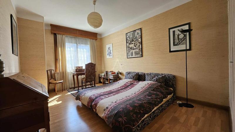 Maison - 255 m² - 8 pièces