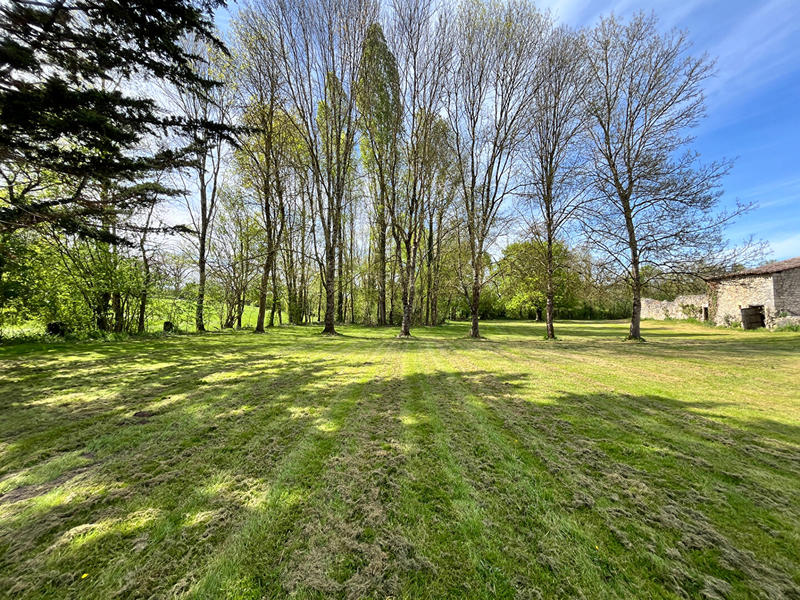 Maison - 430 m² - 18 pièces