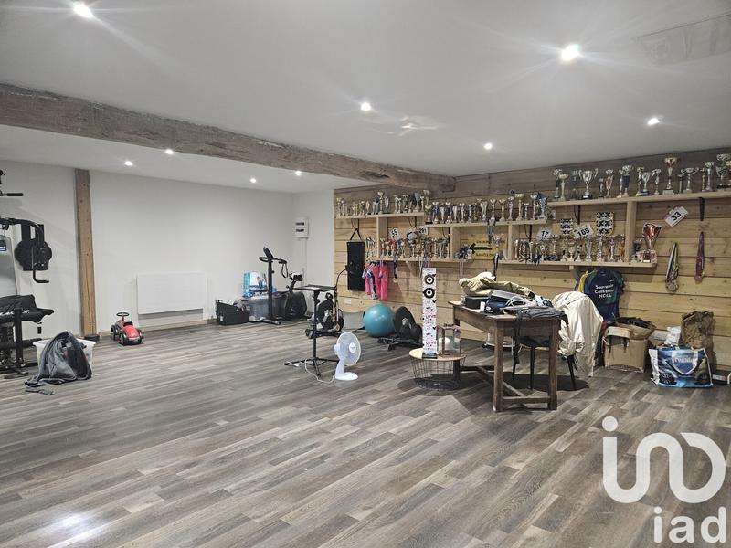 Maison - 232 m² - 7 pièces