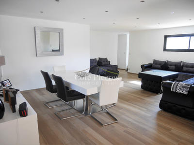 Maison - 163 m² - 6 pièces