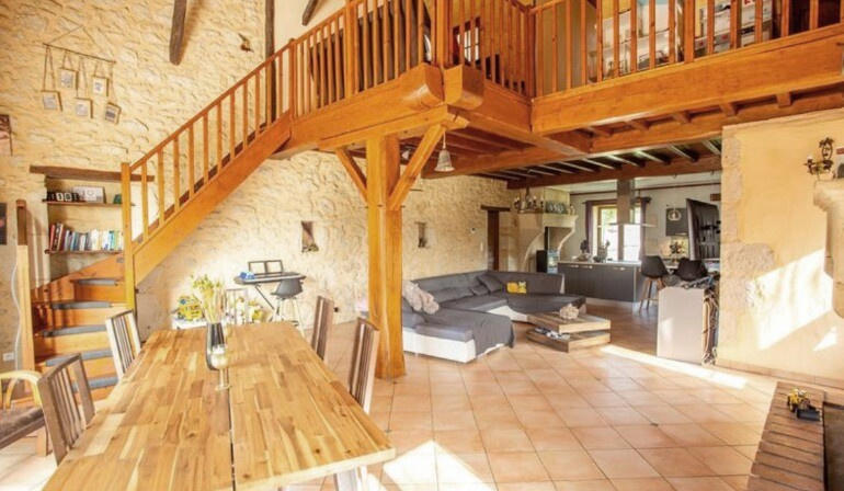 Maison - 192 m² - 6 pièces