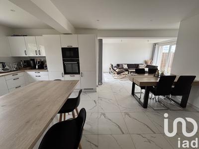 Maison - 104 m² - 4 pièces