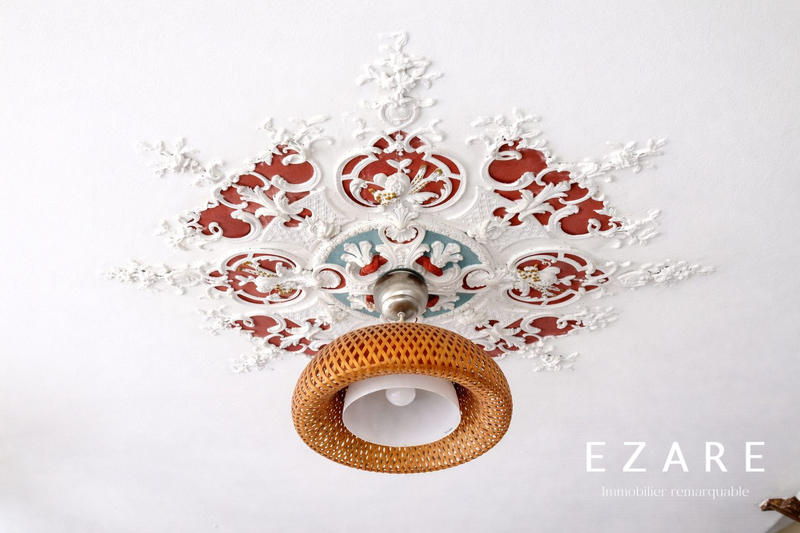 Maison - 351 m² - 10 pièces