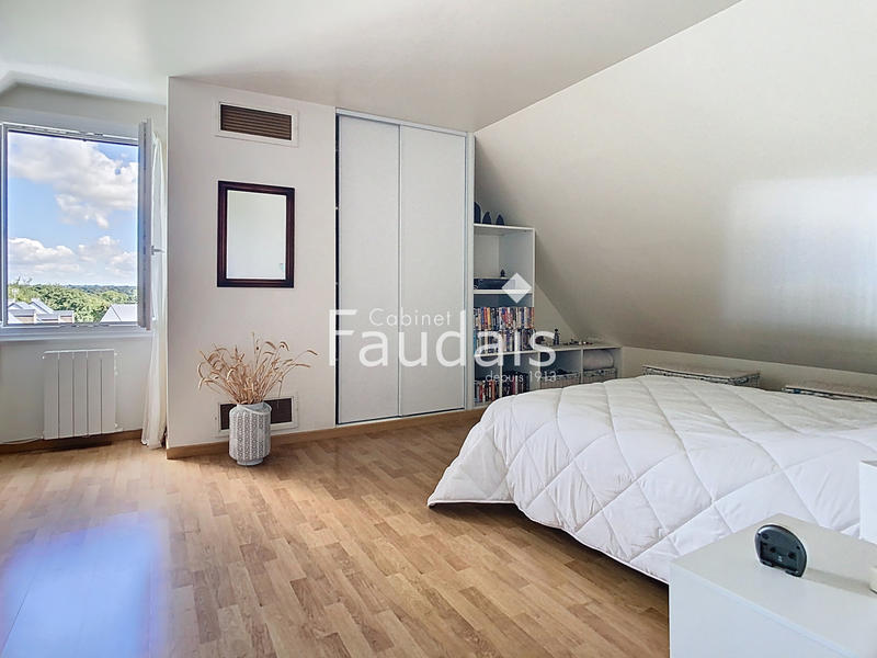 Maison - 137 m² - 6 pièces