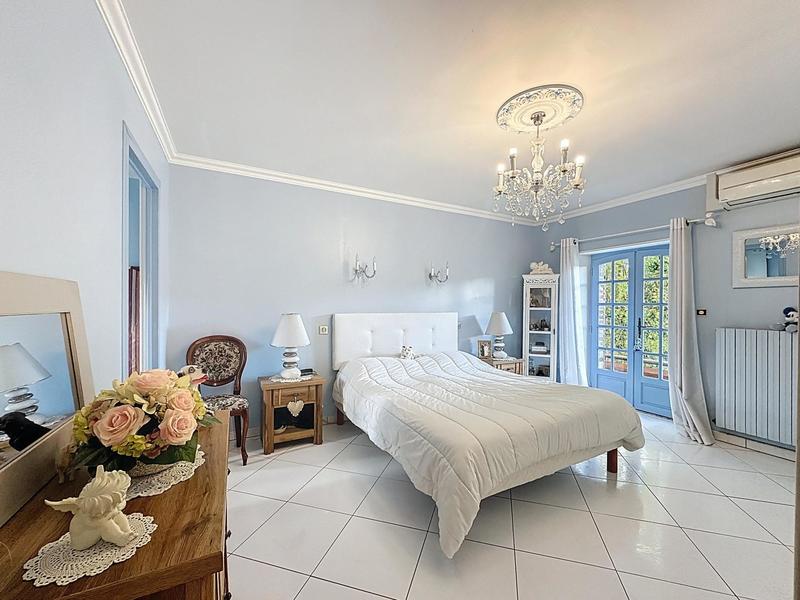 Maison - 172 m² - 6 pièces