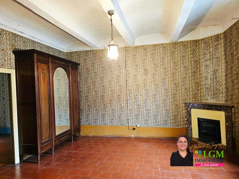 Maison - 240 m² - 7 pièces