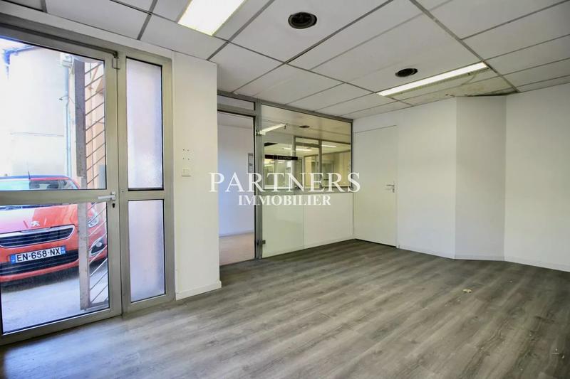 Local commercial - 486 m² - 10 pièces