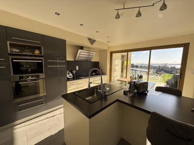 Maison - 170 m² - 5 pièces