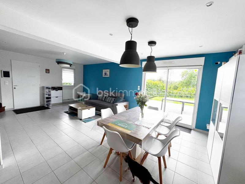 Maison traditionnelle - 106 m² - 7 pièces