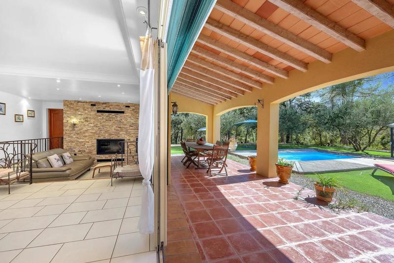 Maison - 160 m² - 5 pièces