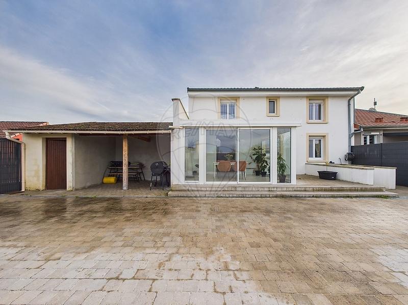 Maison - 143 m² - 6 pièces