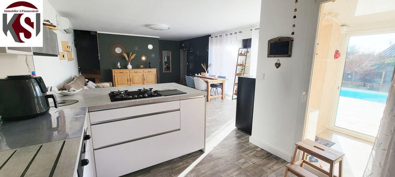 Maison - 90 m² - 4 pièces