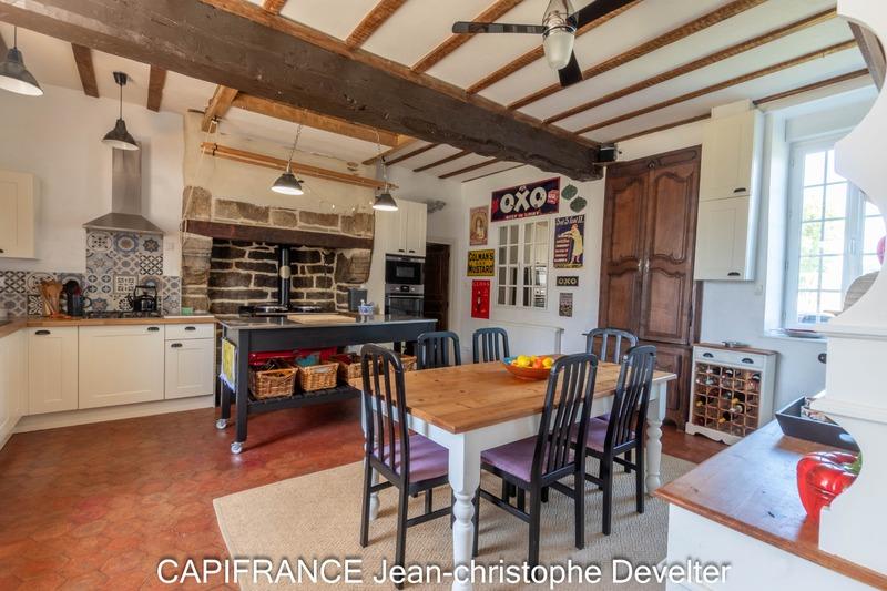 Propriété - 187 m² - 8 pièces