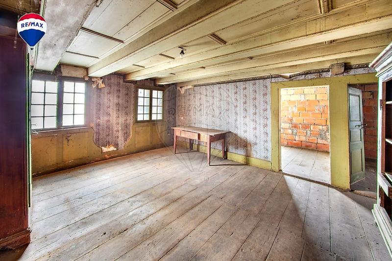 Maison - 222 m² - 7 pièces