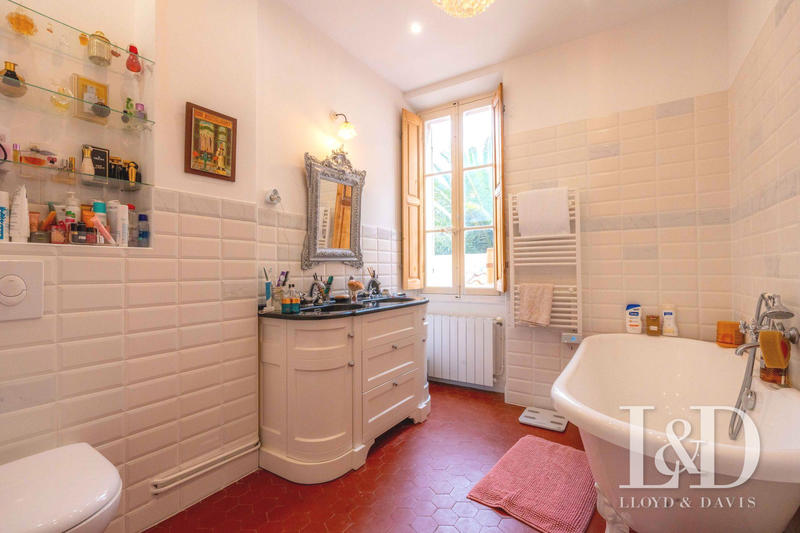 Maison - 170 m² - 5 pièces