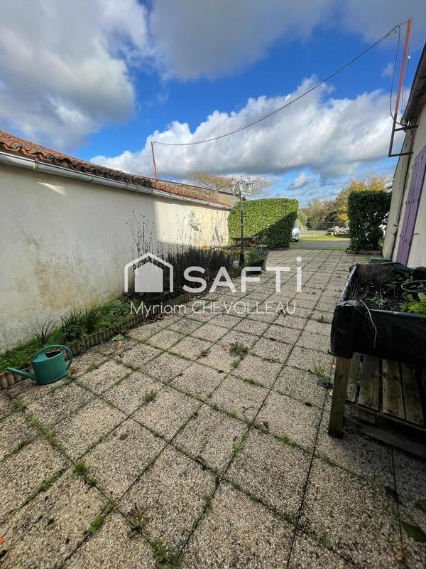 Maison - 270 m² - 10 pièces